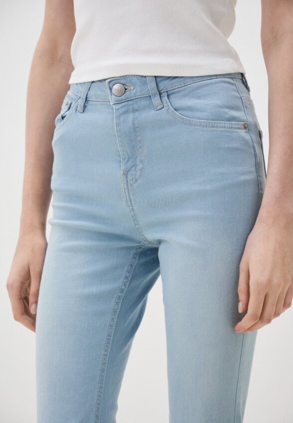 Джинсы Terranova