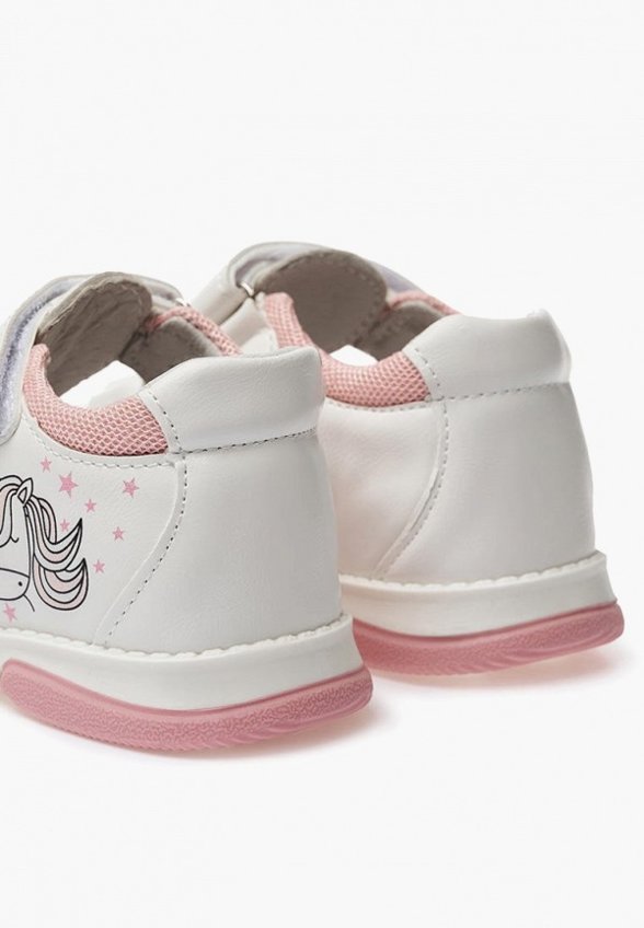 Сандалии Tikkago