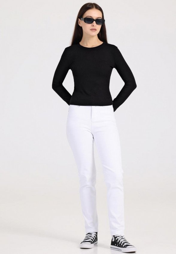 Лонгслив Апрель