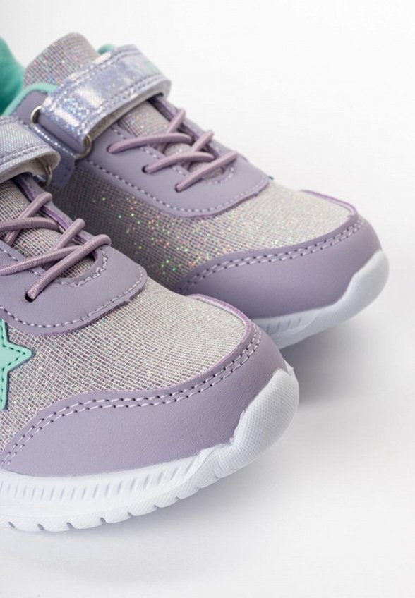 Кроссовки Tikkago