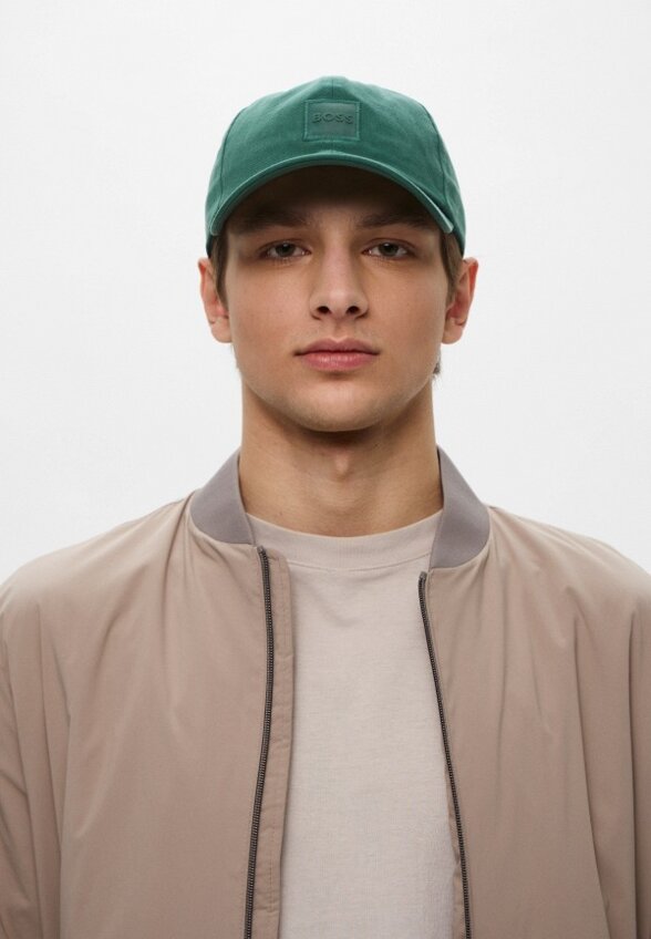 Бейсболка Boss