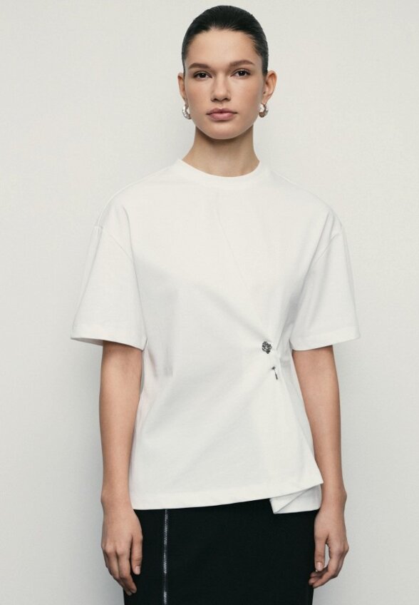 Футболка Zarina