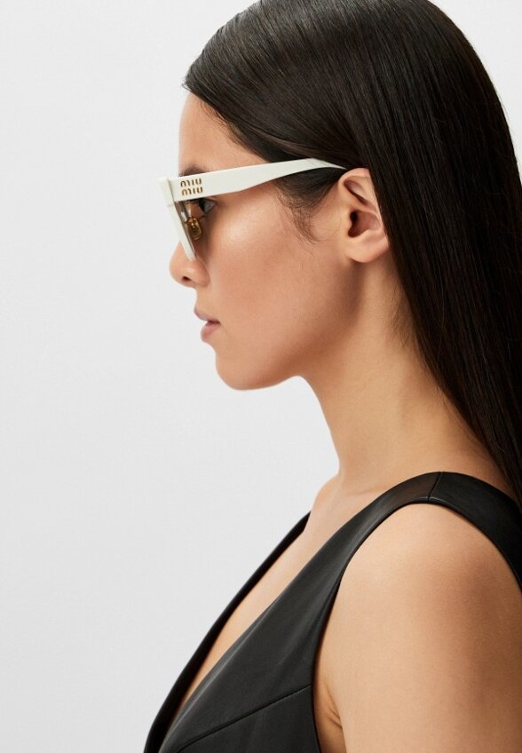 Очки солнцезащитные Miu Miu