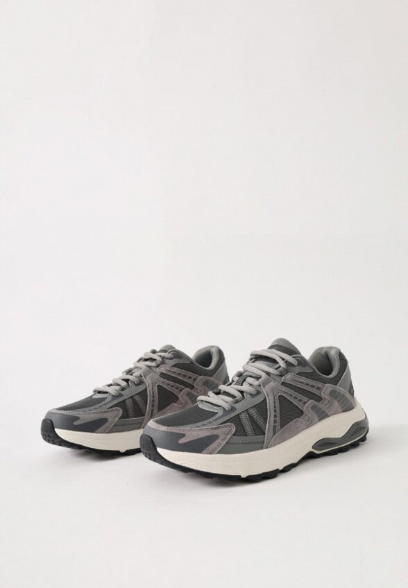 Кроссовки Baasploa