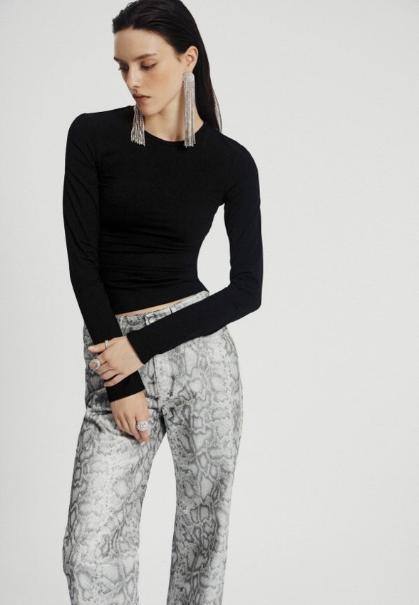 Лонгслив Nume