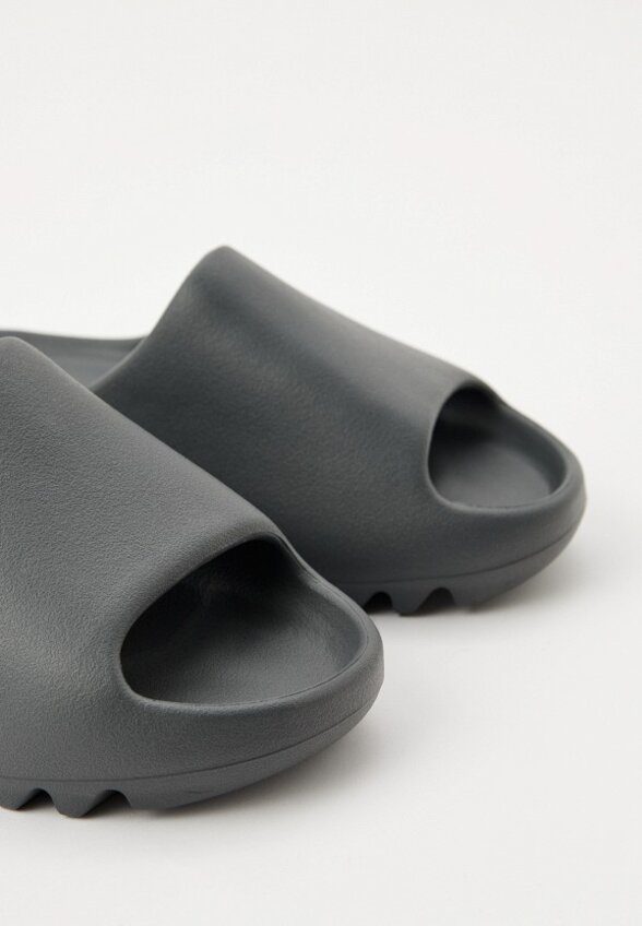 Сланцы adidas YEEZY