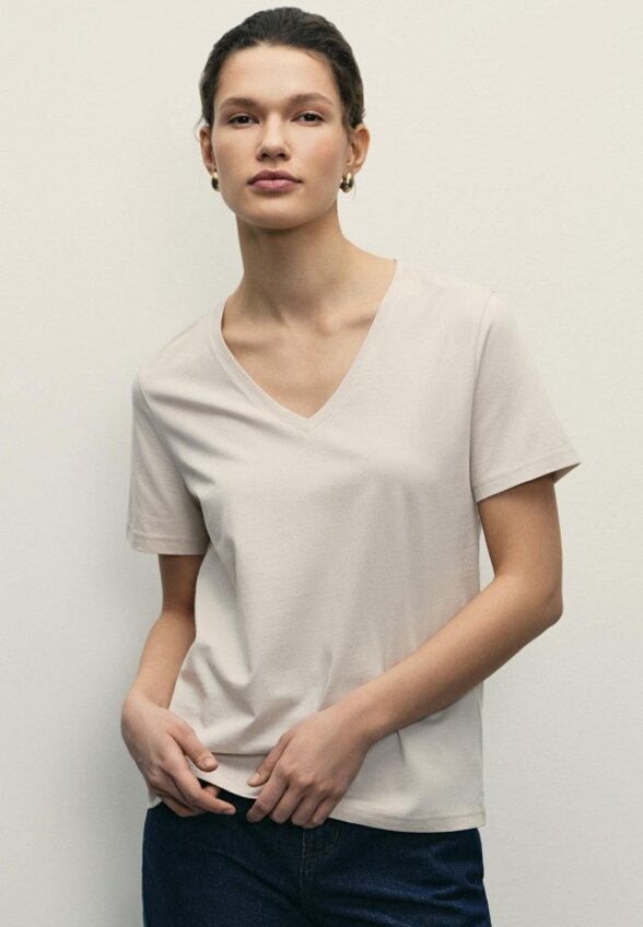 Футболка Zarina