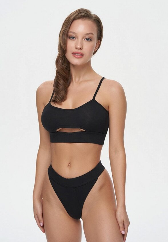 Топ и трусы Amazonka Underwear
