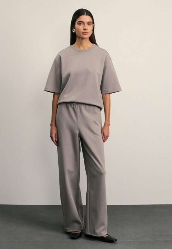 Футболка Zarina