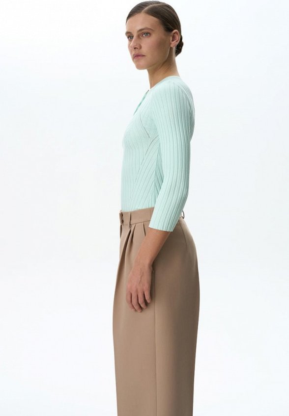 Джемпер Brusnika