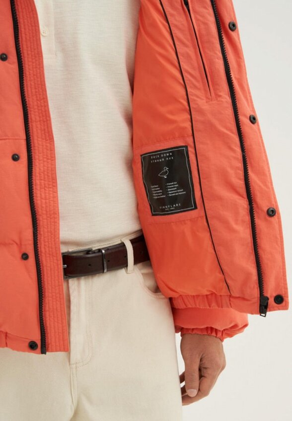 Пуховик Finn Flare