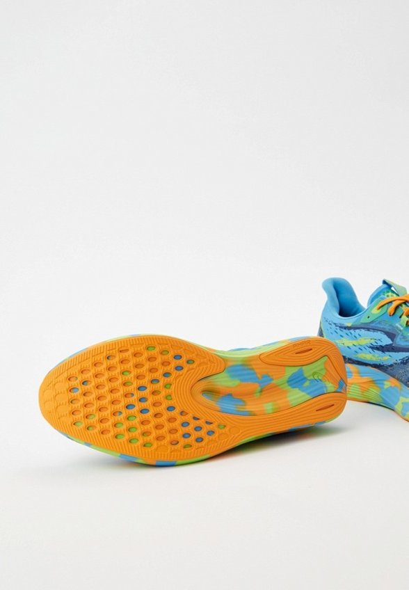 Кроссовки ASICS