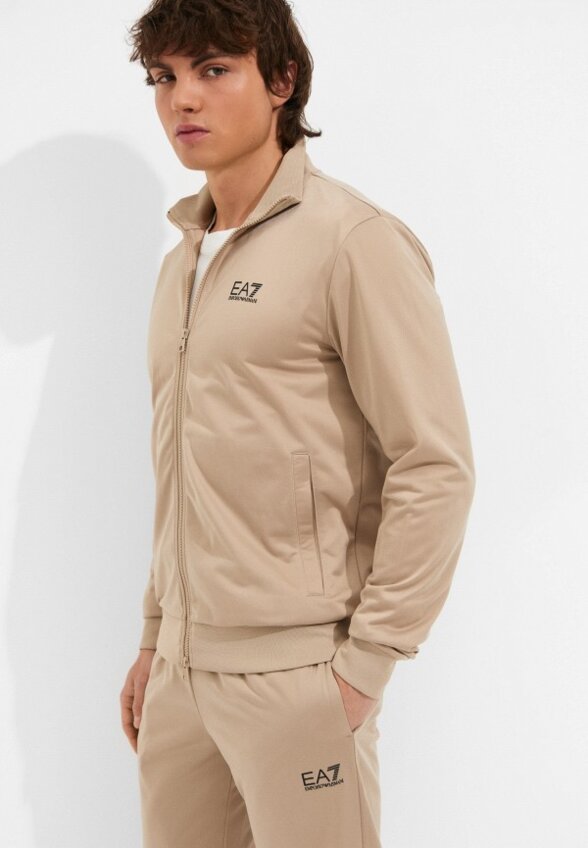 Костюм спортивный EA7