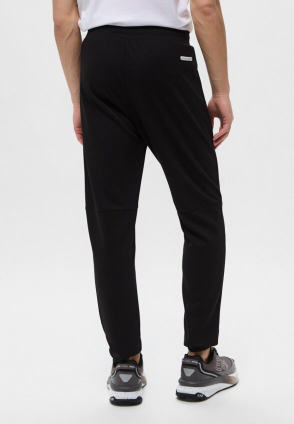 Брюки спортивные EA7