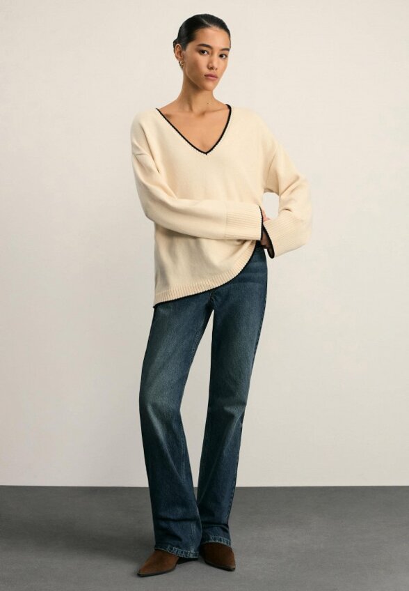 Пуловер Zarina