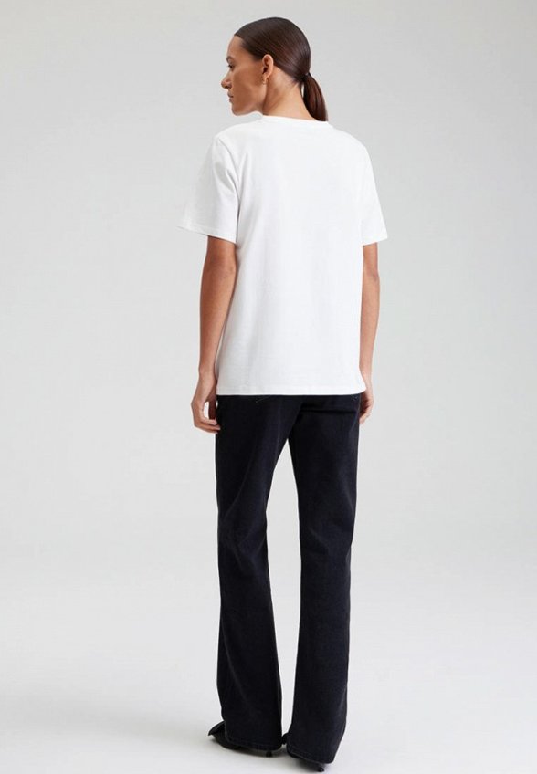 Футболка To Be Blossom