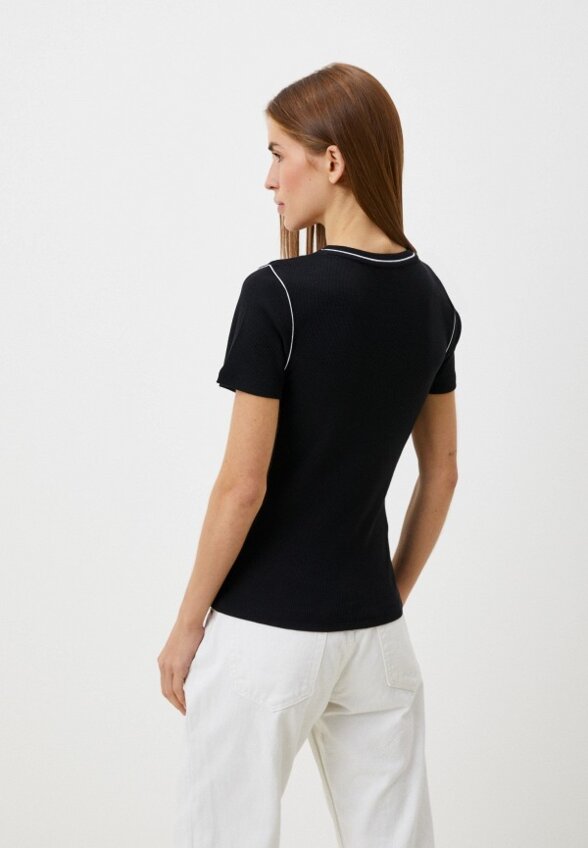 Футболка Colin's