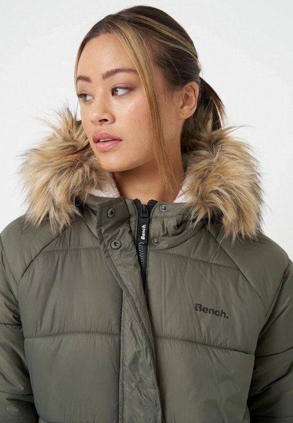 Пуховик Bench