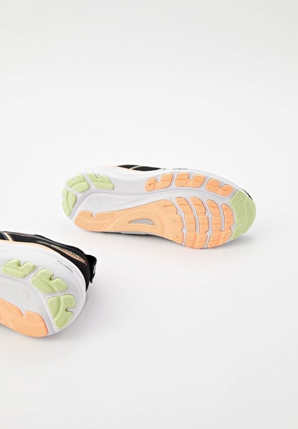 Кроссовки ASICS