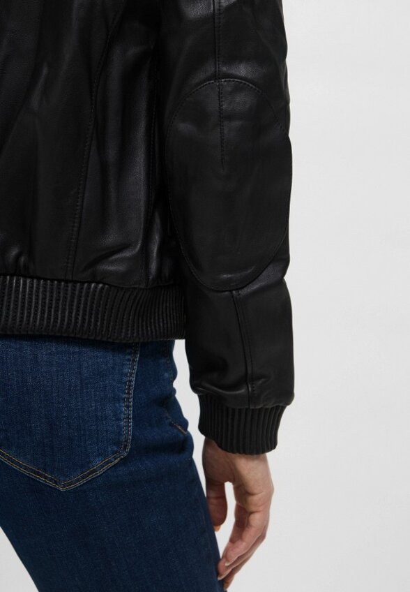 Куртка кожаная Trussardi