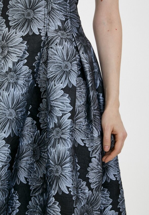 Платье MadaM T