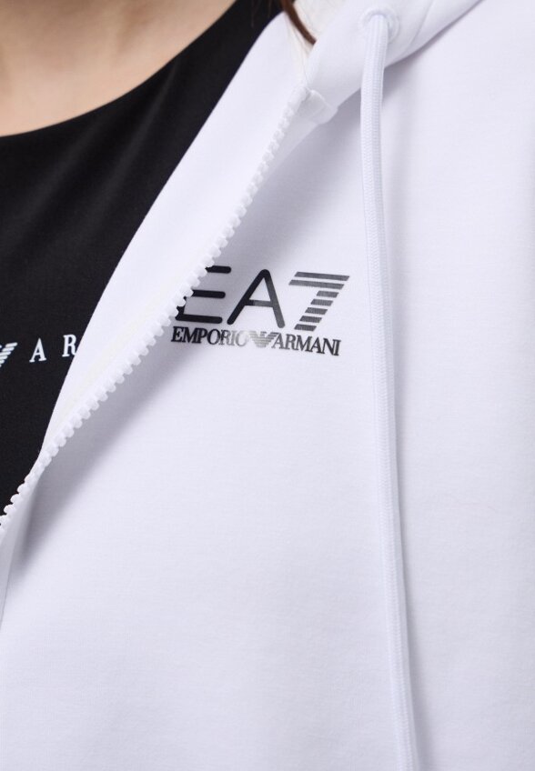Толстовка EA7