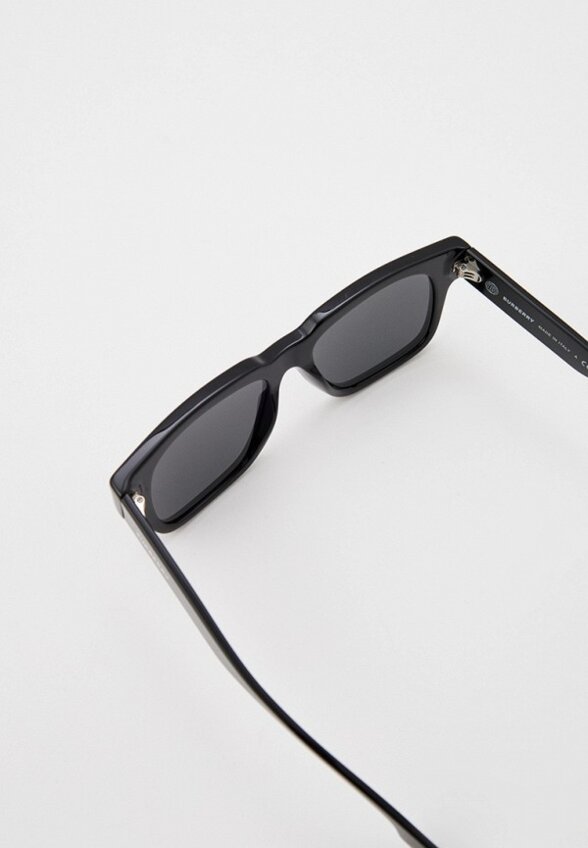 Очки солнцезащитные Burberry