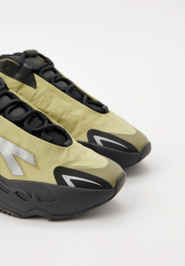 Кроссовки adidas YEEZY