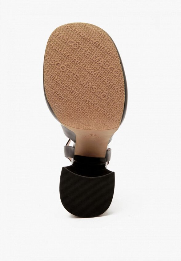 Босоножки Mascotte