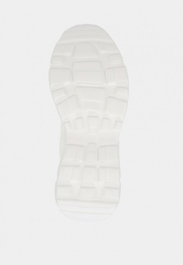 Кроссовки и брелок Shuzzi