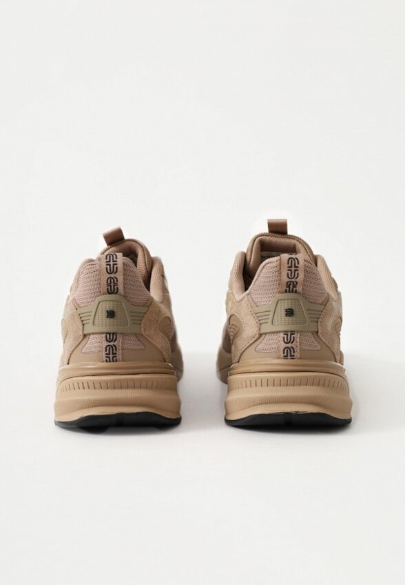 Кроссовки Baasploa