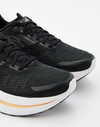 Кроссовки Saucony женщинам