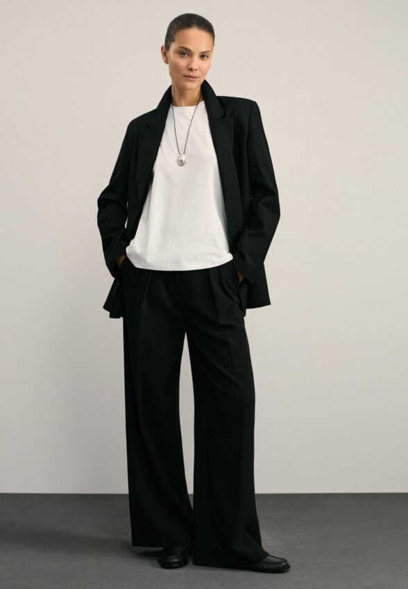 Футболка Zarina