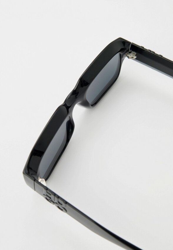 Очки солнцезащитные Hugo