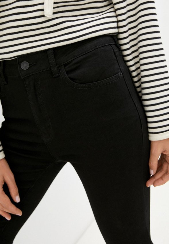 Джинсы Mossmore