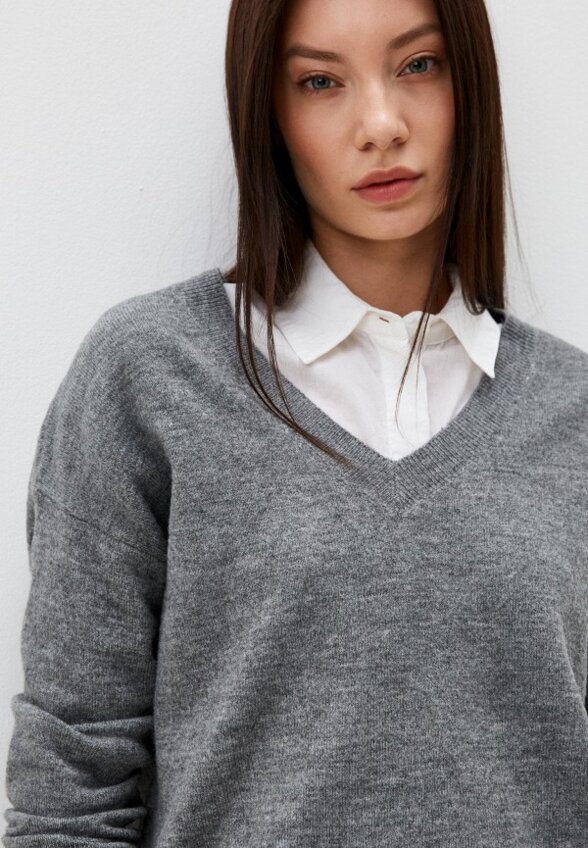 Пуловер Terranova