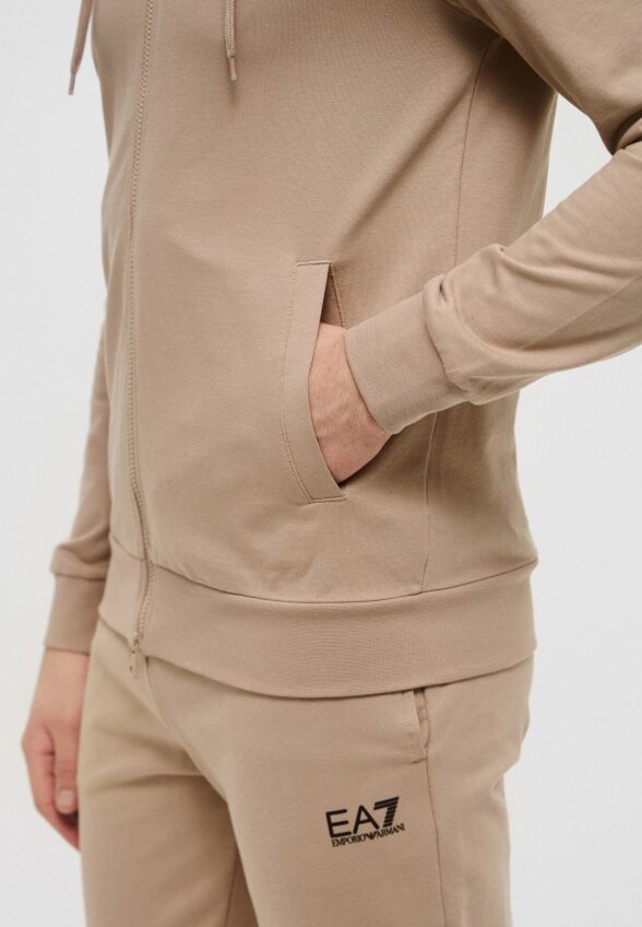 Костюм спортивный EA7