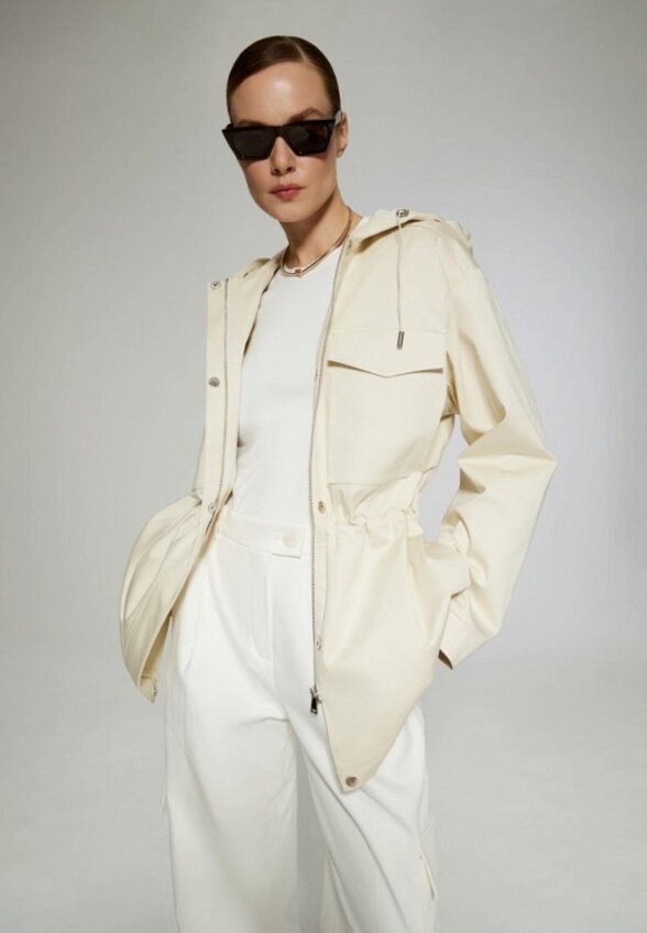 Ветровка Anna Pekun