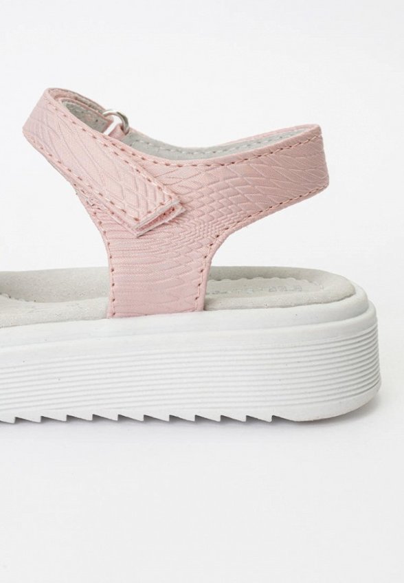 Босоножки Tikkago