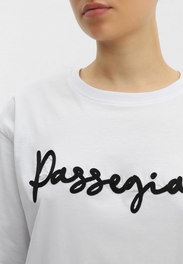 Футболка Passegiata