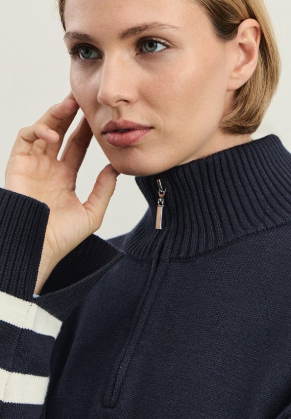 Джемпер Zarina