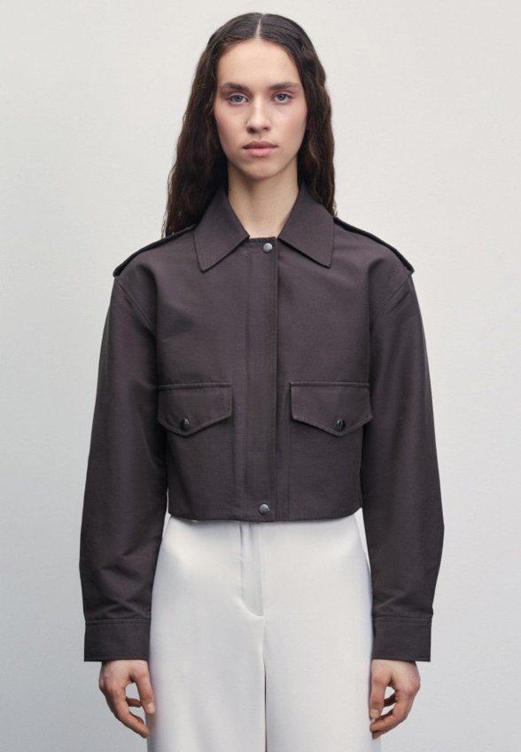 Ветровка Zarina