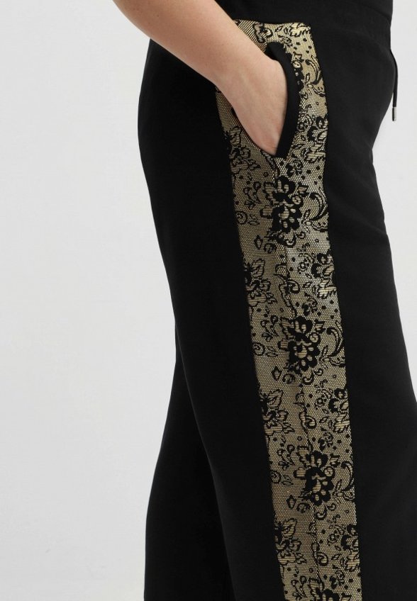 Брюки спортивные Lilly Bennet