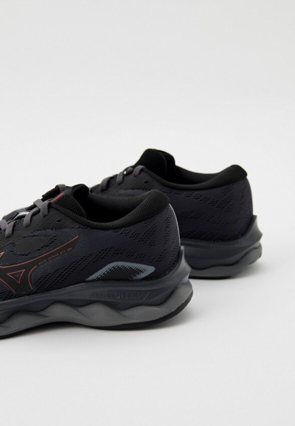 Кроссовки Mizuno