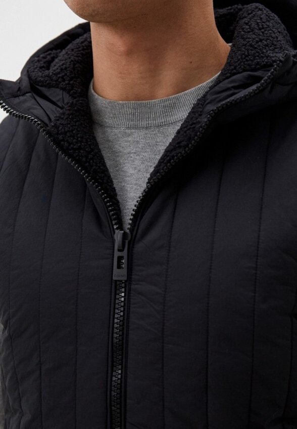 Жилет утепленный Colin's