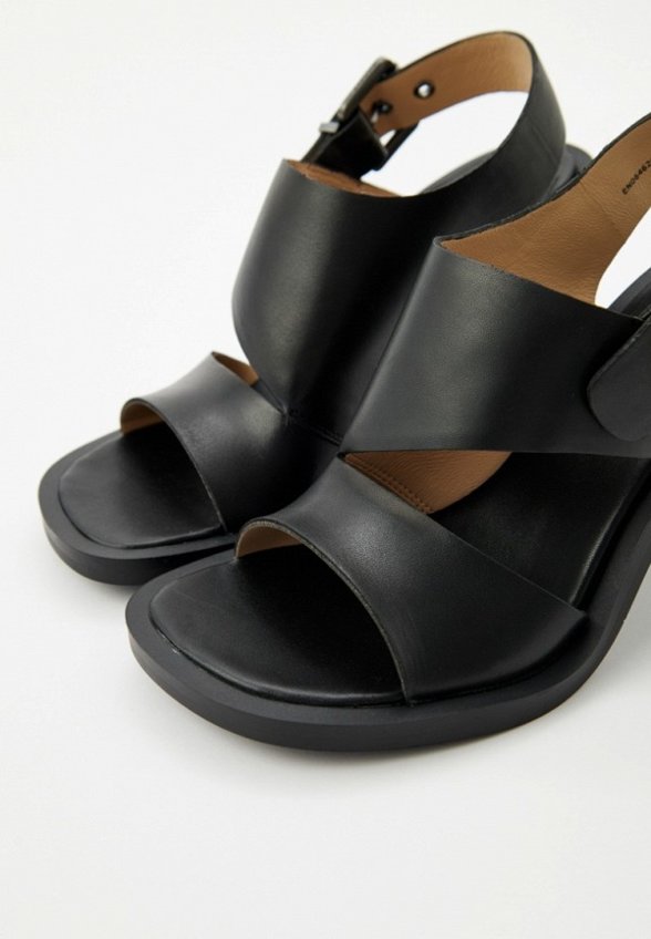 Босоножки Ekonika