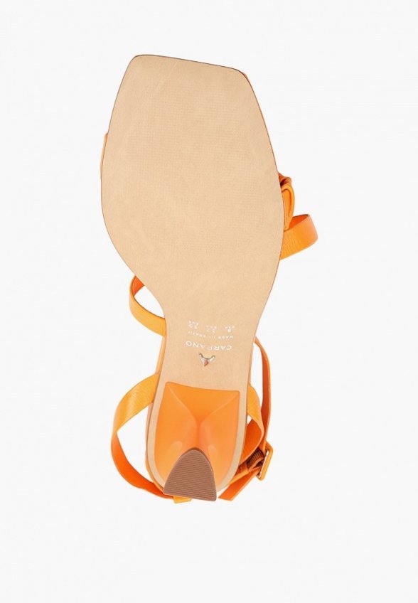 Босоножки Carrano