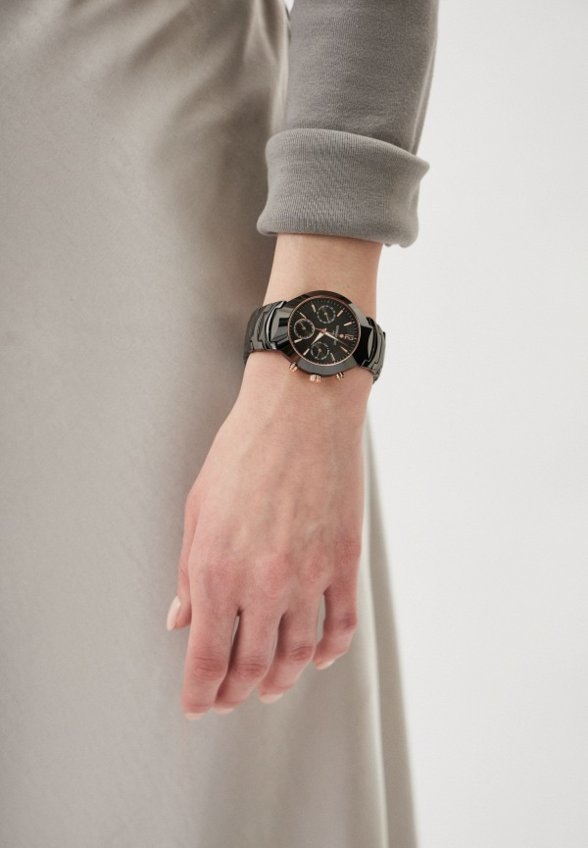 Часы George Kini