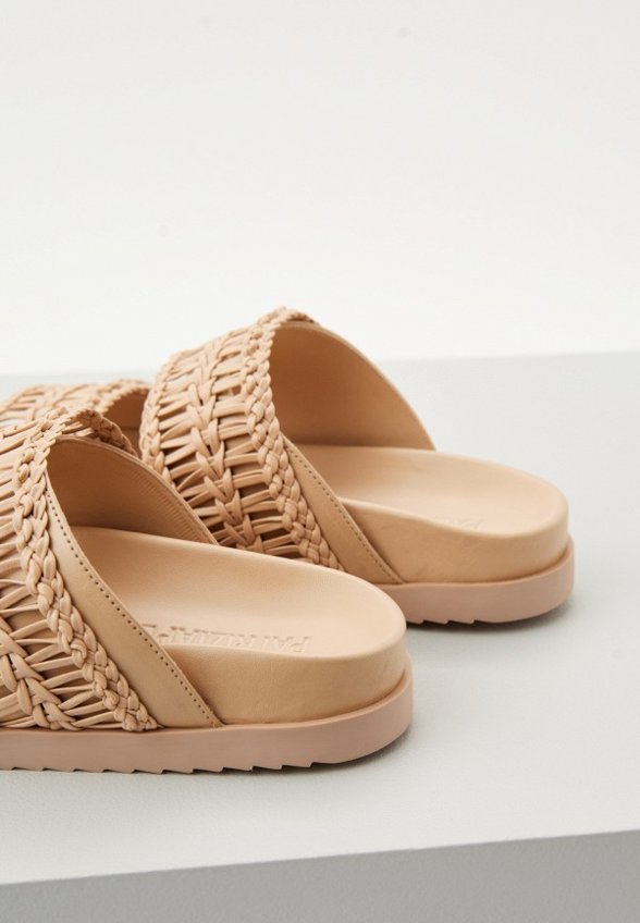 Сабо Patrizia Pepe