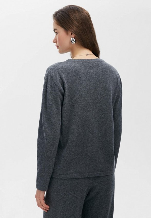 Джемпер Apiss